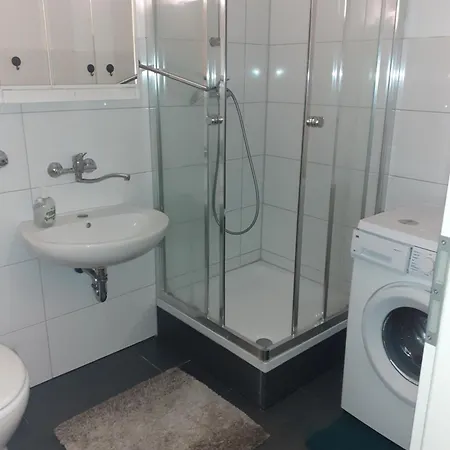 Mit Kuche- Loggia- Wifi Appartement *